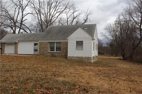 10831 Holmes Road Kansas City MO 64131