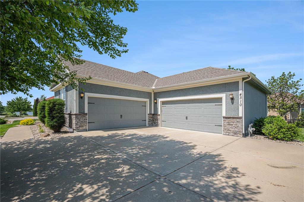 4310 N 141st Place