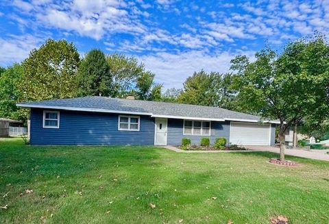 1012 Meadowbrook Road E, Iola, KS 66749 - MLS#: 2562175