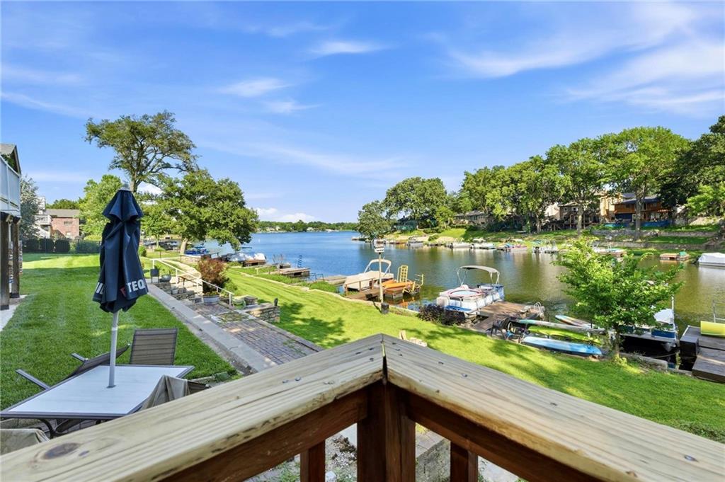 859 NW South Shore Drive