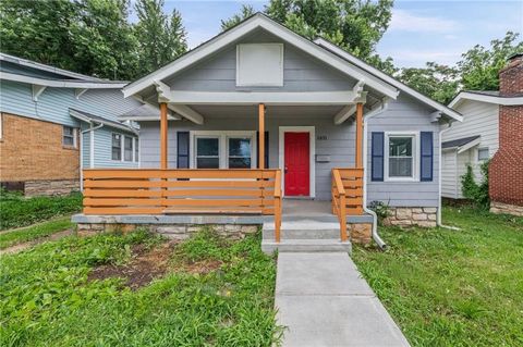 Photo of 1831 E 68th Street, Kansas City, MO 64132 (MLS # 2626116)