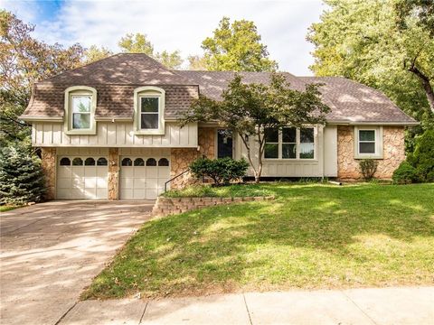 7916 W 98th Terrace, Overland Park, KS 66212 - #: 2574092