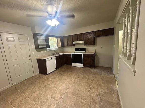 401 SE Melody Lane