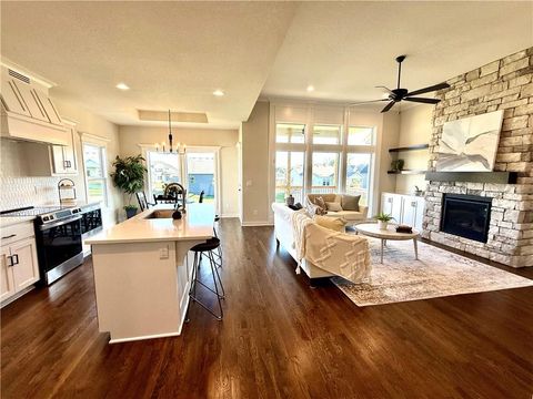 Tiny photo for 1015 Poplar Lane, Liberty, MO 64068 (MLS # 2614744)