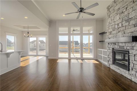 Tiny photo for 1015 Poplar Lane, Liberty, MO 64068 (MLS # 2614744)