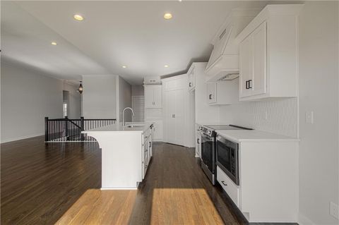 Tiny photo for 1015 Poplar Lane, Liberty, MO 64068 (MLS # 2614744)