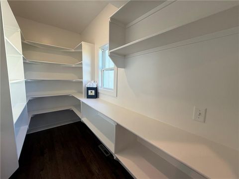 Tiny photo for 1015 Poplar Lane, Liberty, MO 64068 (MLS # 2614744)