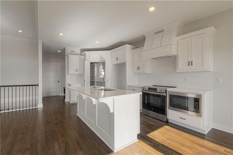 Tiny photo for 1015 Poplar Lane, Liberty, MO 64068 (MLS # 2614744)