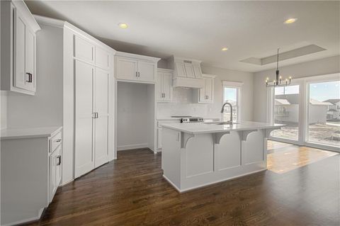 Tiny photo for 1015 Poplar Lane, Liberty, MO 64068 (MLS # 2614744)