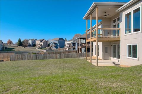 Tiny photo for 1015 Poplar Lane, Liberty, MO 64068 (MLS # 2614744)