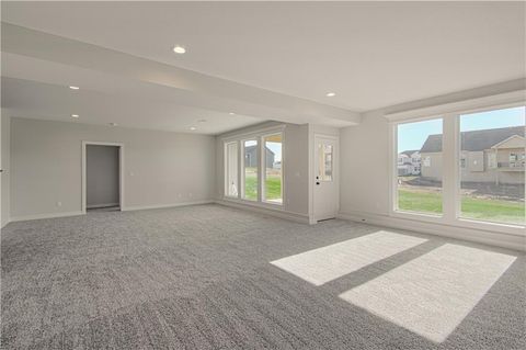 Tiny photo for 1015 Poplar Lane, Liberty, MO 64068 (MLS # 2614744)