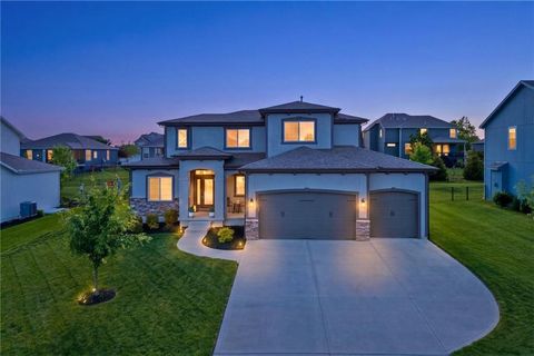 Photo of 12186 S Quail Ridge Drive, Olathe, KS 66061 (MLS # 2616353)