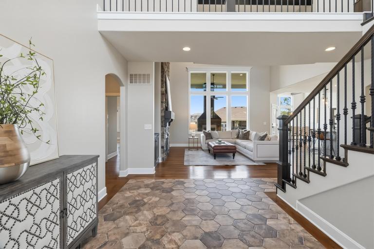 10231 N Kansas Avenue