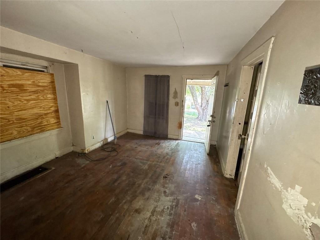 Photo of 108 N Ditzler Avenue, Independence, MO 64053 (MLS # 2592024)