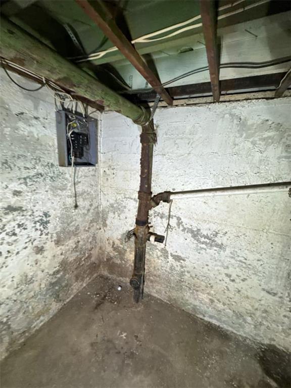 108 N Ditzler Avenue