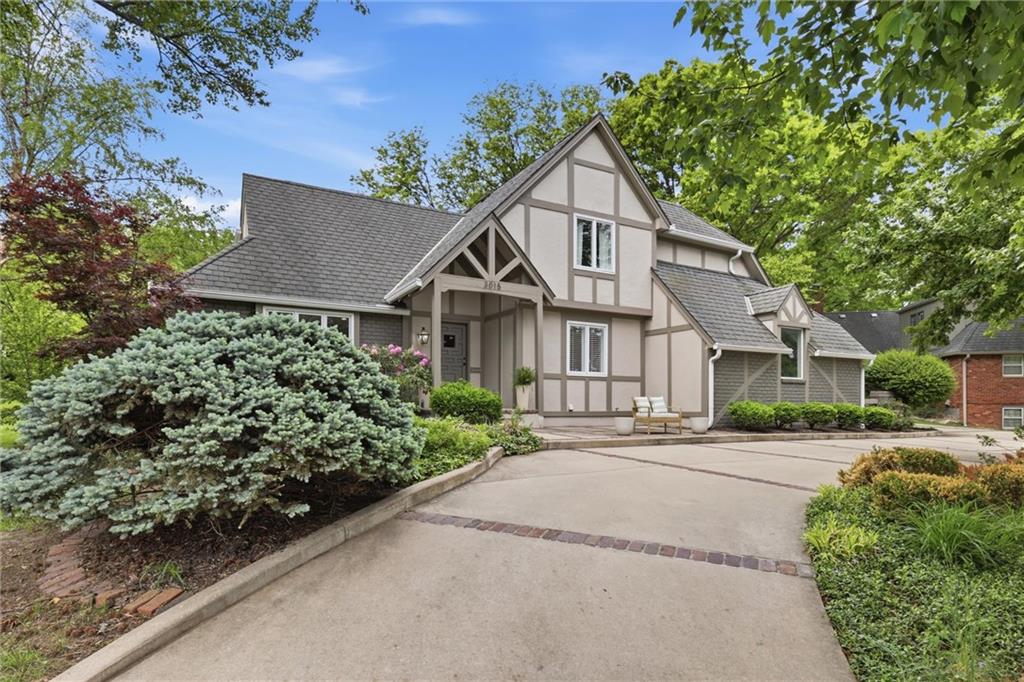 3015 W 83rd Street