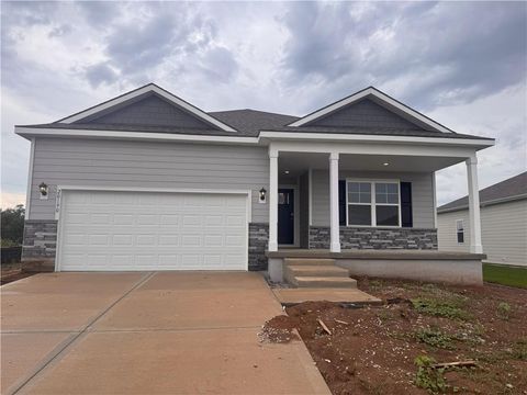 Photo of 20190 Cornice Street, Spring Hill, KS 66083 (MLS # 2578825)