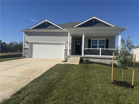 Photo of 20190 Cornice Street, Spring Hill, KS 66083 (MLS # 2578825) Photo of 20190 Cornice Street, Spring Hill, KS 66083 (MLS # 2578825)
