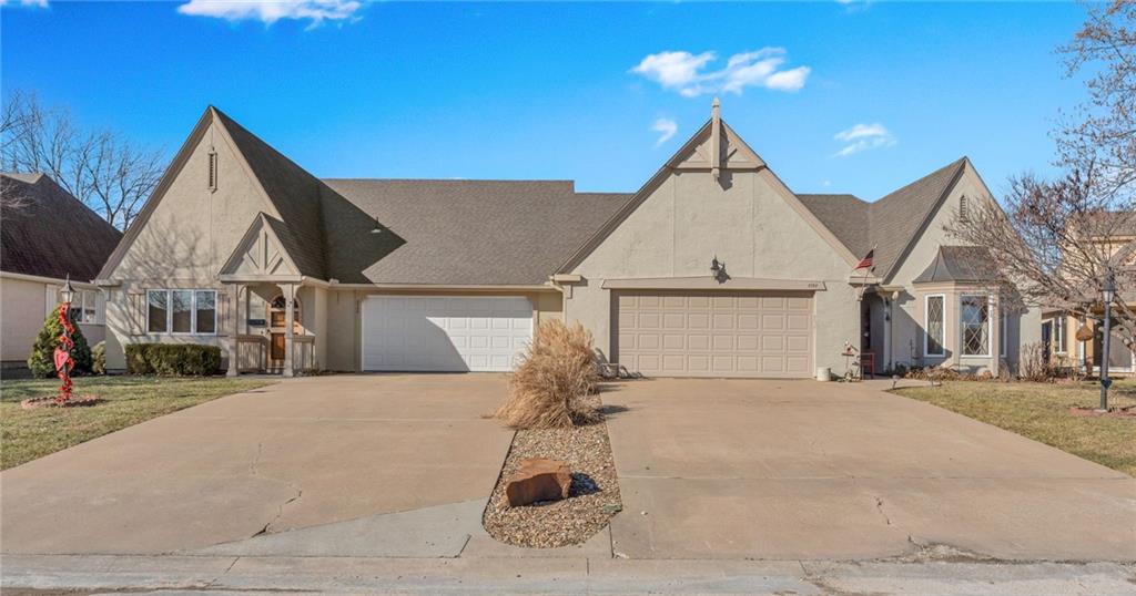 2724 Chipperfield Road