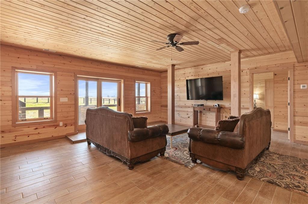 Hamilton, Missouri 64644, United States, 3 Bedrooms Bedrooms, ,2 BathroomsBathrooms,Residential,Active,119731