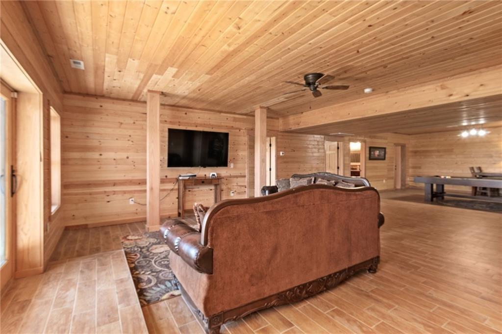 Hamilton, Missouri 64644, United States, 3 Bedrooms Bedrooms, ,2 BathroomsBathrooms,Residential,Active,119731