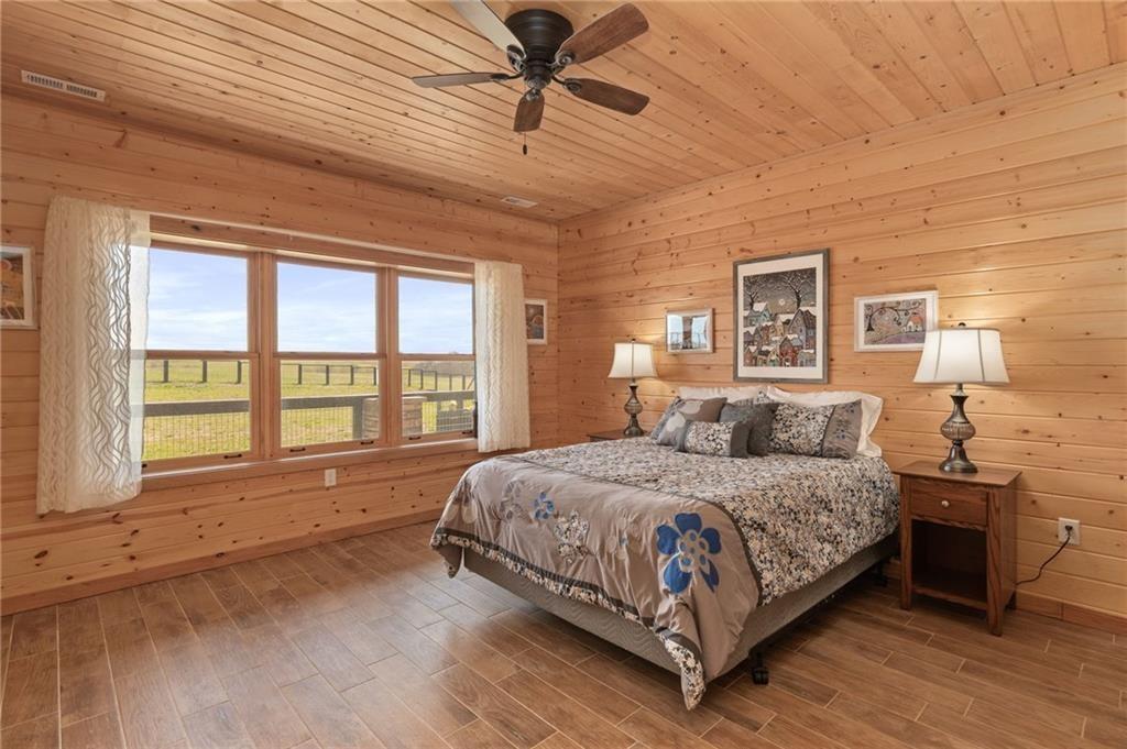 Hamilton, Missouri 64644, United States, 3 Bedrooms Bedrooms, ,2 BathroomsBathrooms,Residential,Active,119731