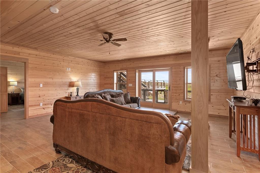 Hamilton, Missouri 64644, United States, 3 Bedrooms Bedrooms, ,2 BathroomsBathrooms,Residential,Active,119731