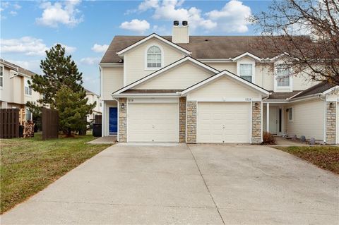 1228 NW Hidden Ridge Circle, Blue Springs, MO 64015 - MLS#: 2592129