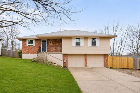 310 SE Shamrock Lane, Blue Springs, MO 64014 - MLS#: 2594456