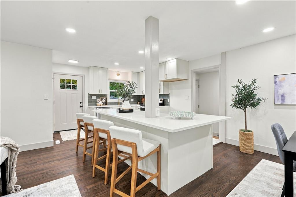 7907 Reinhardt Lane