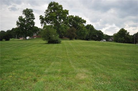 4311 Hidden Valley Drive St Joseph MO 64506