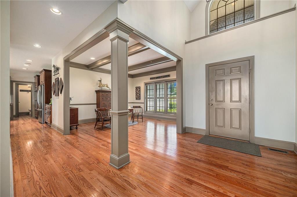 10112 Lakeview Circle
