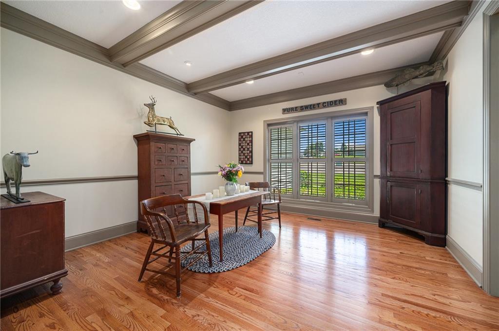 10112 Lakeview Circle