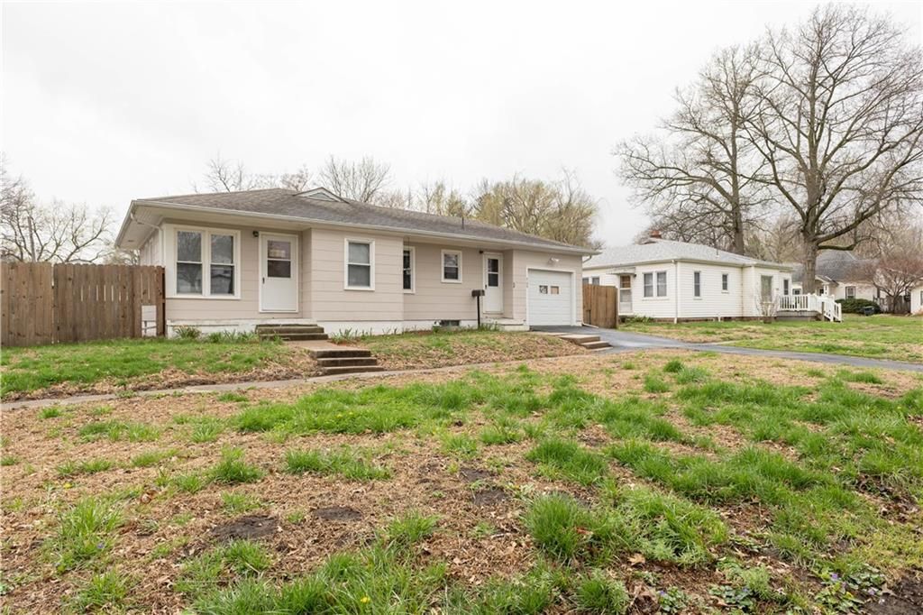 Photo of 709 Broad Street, Tarkio, MO 64491 (MLS # 2614920)