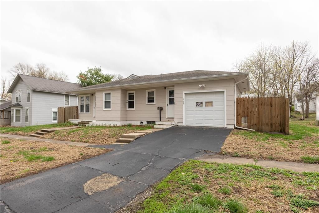 Photo of 709 Broad Street, Tarkio, MO 64491 (MLS # 2614920)