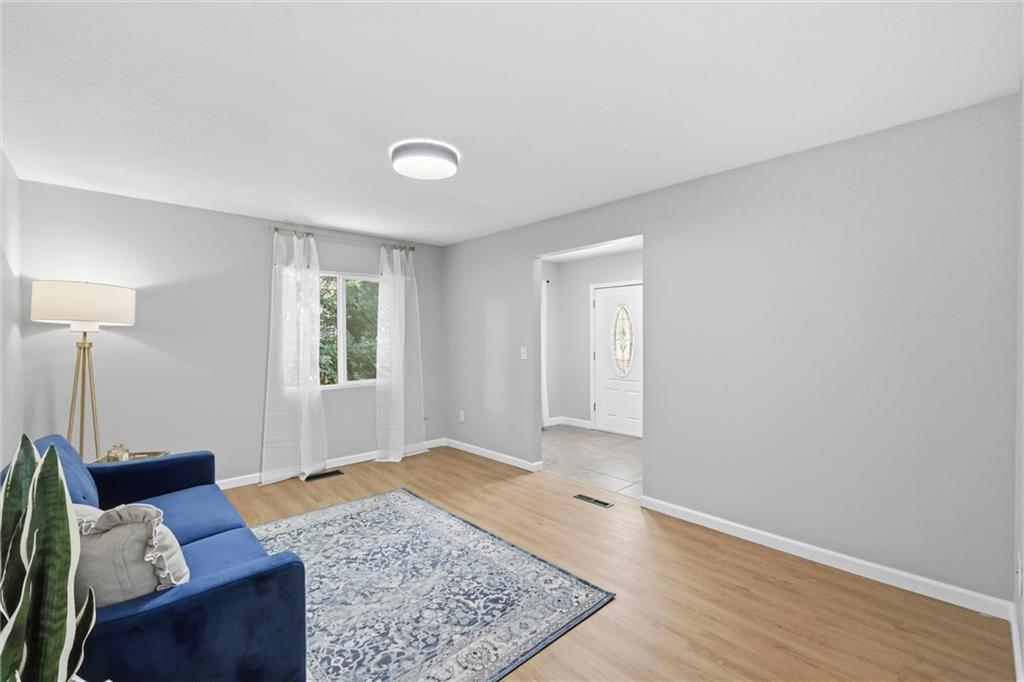 3002 N 121 Terrace