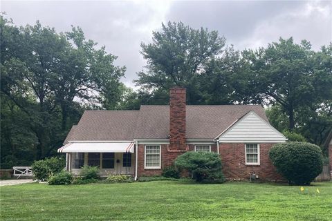 8715 High Drive, Leawood, KS 66206 - #: 2533401