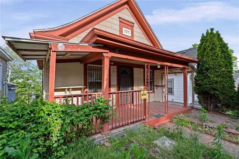 Photo of 504 Wallace Avenue, Kansas City, MO 64124 (MLS # 2617530)