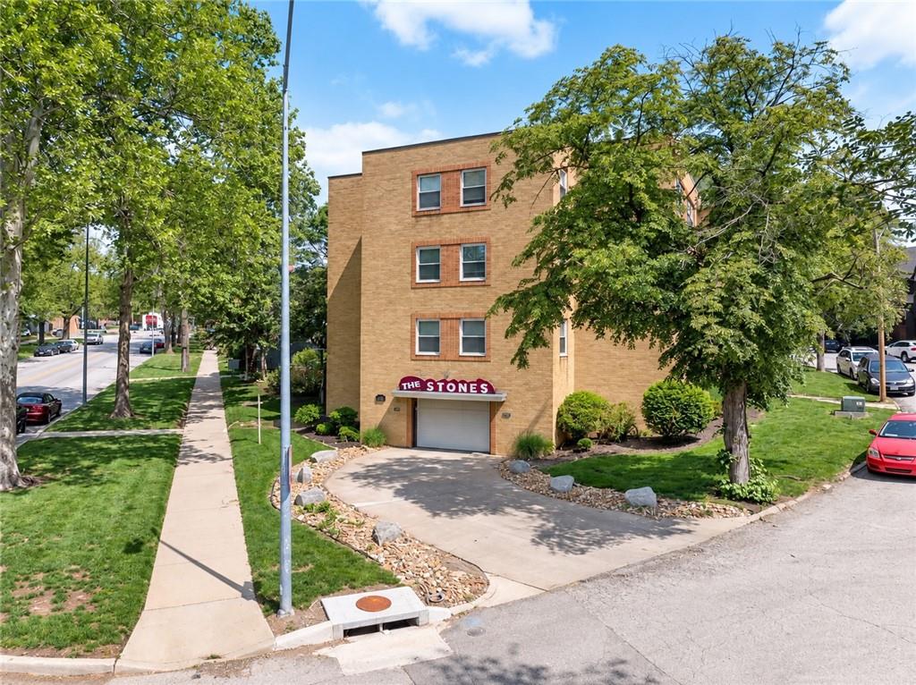 4339 Roanoke Parkway