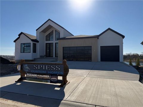 8976 Ginger Street Lenexa KS 66227