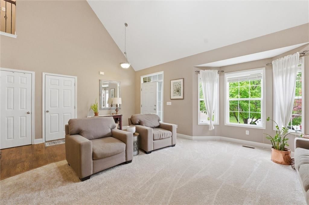 Photo of 2509 SW Carlton Court, Lees Summit, MO 64082 (MLS # 2618529)