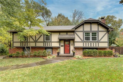 Photo of 9664 Roe Avenue, Overland Park, KS 66207 (MLS # 2584536) Photo of 9664 Roe Avenue, Overland Park, KS 66207 (MLS # 2584536)