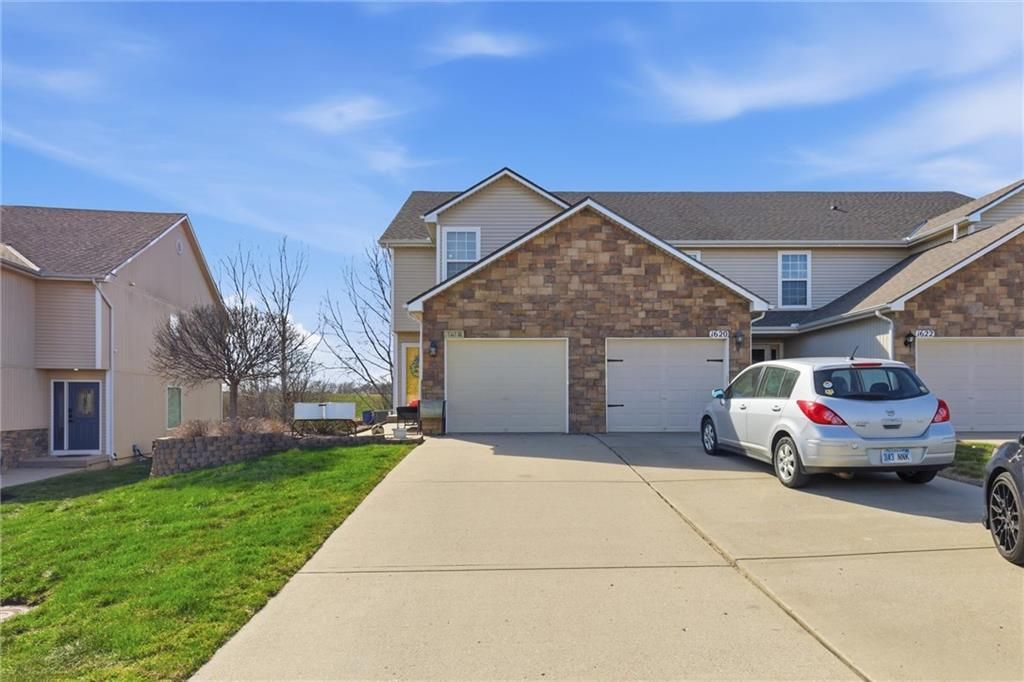 Photo of 1618 N 128TH Street, Kansas City, KS 66109 (MLS # 2607827)