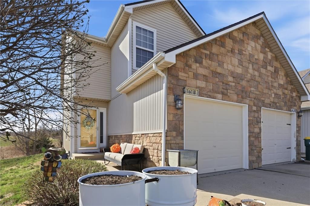 Photo of 1618 N 128TH Street, Kansas City, KS 66109 (MLS # 2607827)