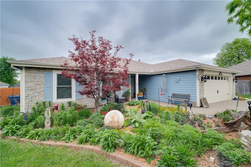 927 Jasara Circle