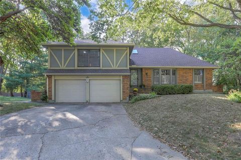 1117 NE Clubhouse Lane, Lee\'s Summit, MO 64086 - MLS#: 2581141