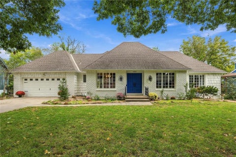 Photo of 10935 Lydia Avenue, Kansas City, MO 64131 (MLS # 2643652)