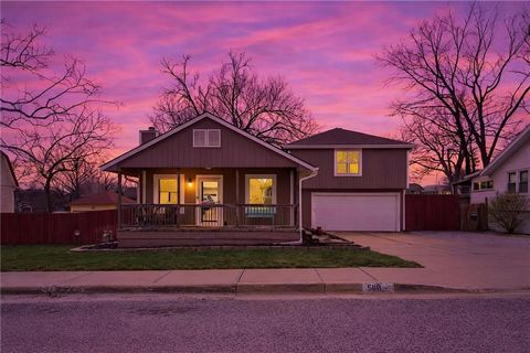 Photo of 5118 El Monte Street, Roeland Park, KS 66205 (MLS # 2609144)