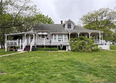 507 W Hale Street Spring Hill KS 66083