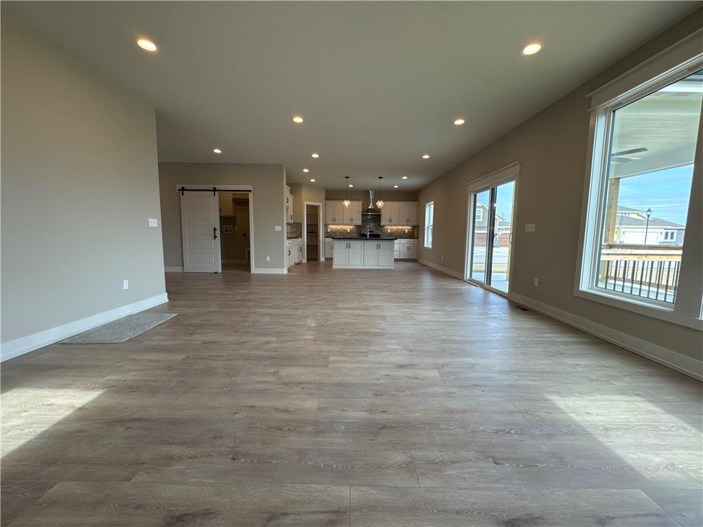 12585 N Beacon Court